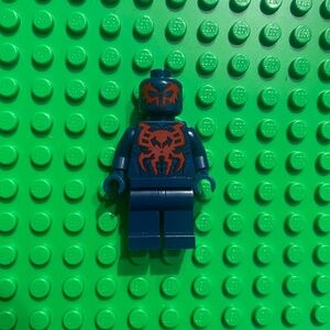 LEGO® Super Heroes Spider-Man 2099 Minifigure – Miguel O’Hara Marvel 76114